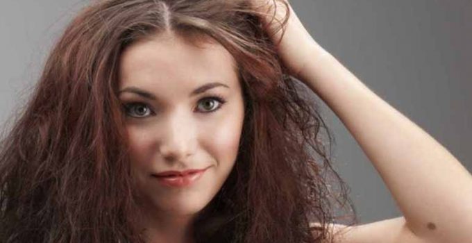 Cómo tratar el pelo encrespado - Apréndete