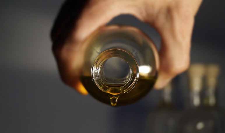 El aceite de coco y sus beneficios para el cabello - Apréndete