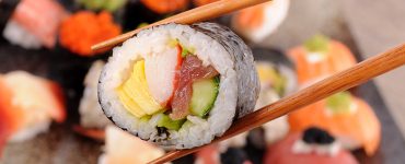 Cómo hacer sushi futomaki paso a paso - Apréndete